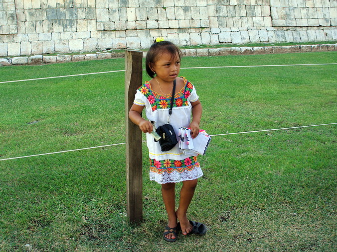 Chichen Itza, Mexico.  .  , por favor…