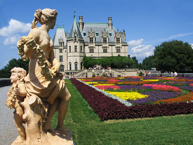 - …
 . ,   •
Biltmore Estate. Asheville, North Carolina