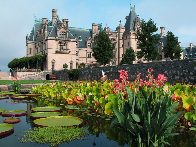  . ,   •
Biltmore Estate. Asheville, North Carolina