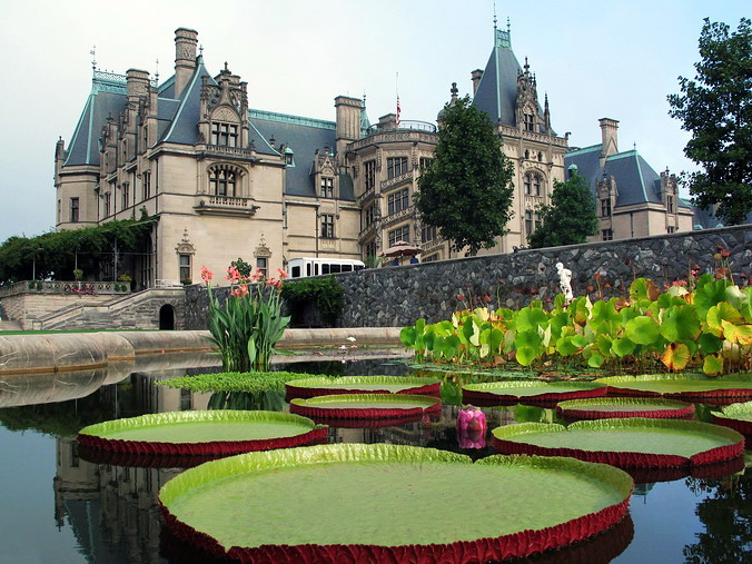  . ,   •
Biltmore Estate. Asheville, North Carolina