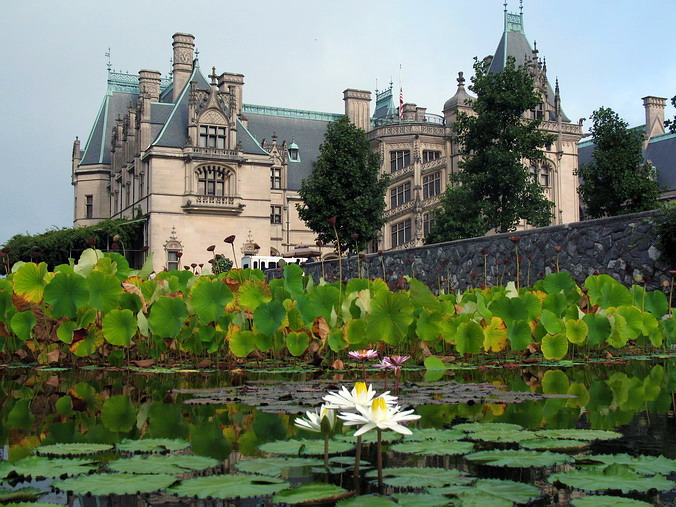  . ,   •
Biltmore Estate. Asheville, North Carolina