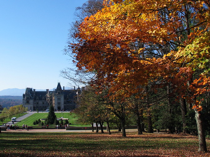 ����� �������� ���������&hellip;
�������� �������. ������, �������� �������� •
Fall, Christmas. Biltmore Estate. Asheville, North Carolina