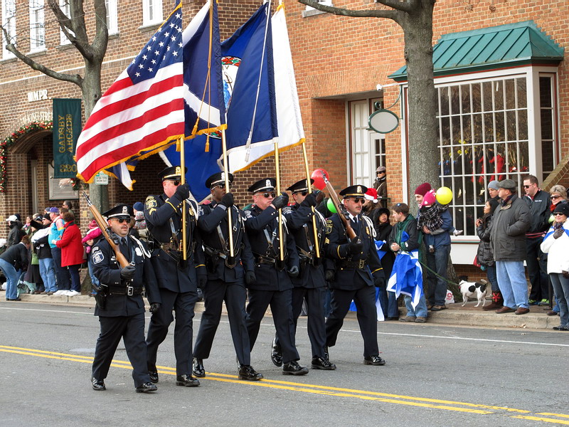    .    …
    ,  •
Scottish Christmas Parade, Alexandria, Virginia • December 4, 2010