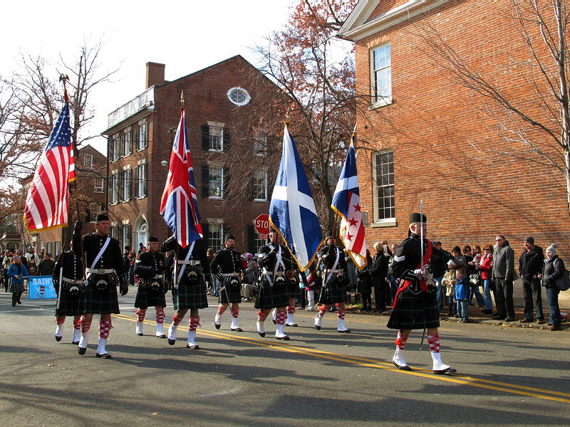 – ý – , ý,    ?
    ,  •
Scottish Christmas Parade, Alexandria, Virginia • December 4, 2010