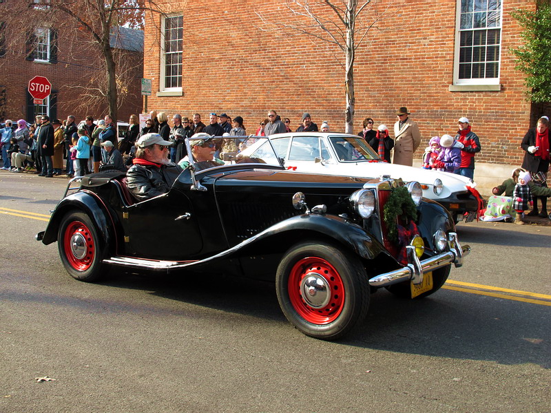   …
    ,  •
Scottish Christmas Parade, Alexandria, Virginia • December 4, 2010