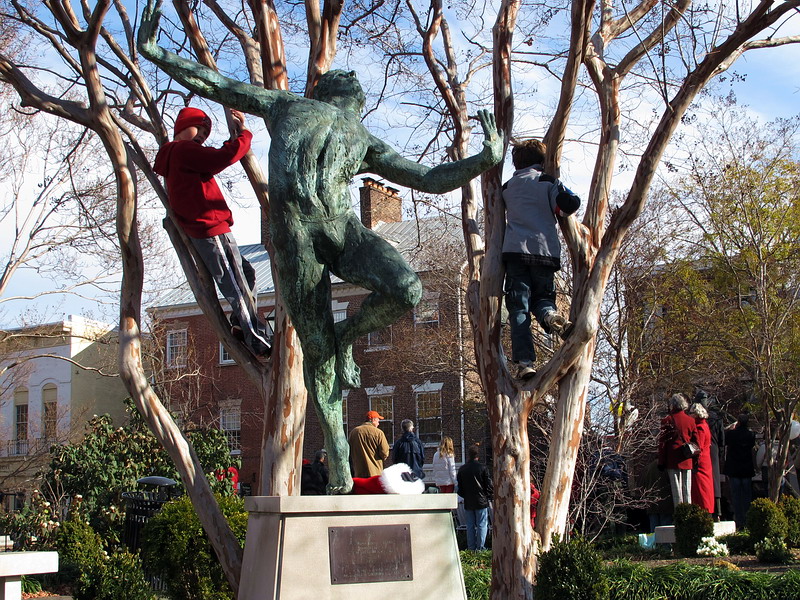  .      …
    ,  •
Scottish Christmas Parade, Alexandria, Virginia • December 4, 2010