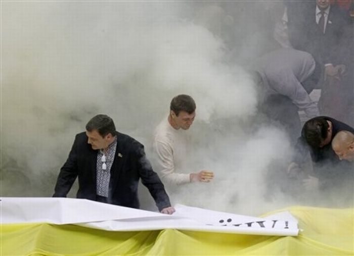 ,  , 27 , 2010 .
        …