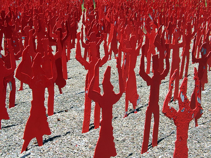 "  ?   ?…" – Red Army
(Ray Smith, UK, 1991) • Kentuck Knob, Pennsylvania